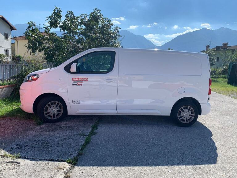 Opel Vivaro – foto 1 di 7