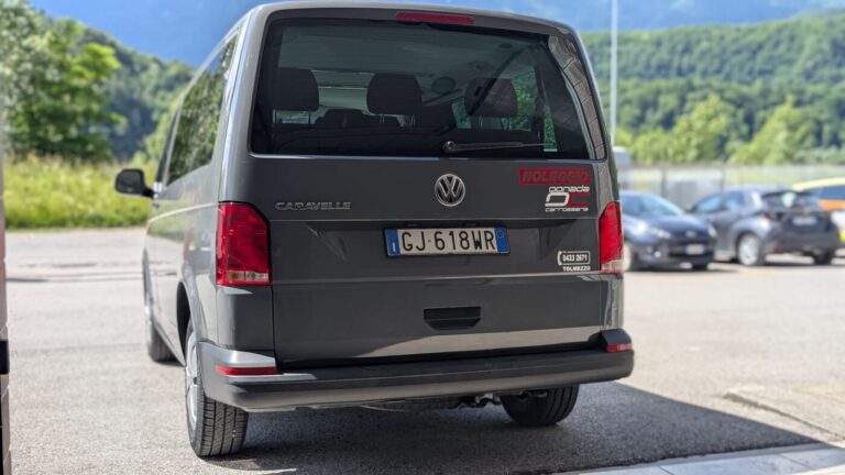Volkswagen Caravelle – foto 4 di 11
