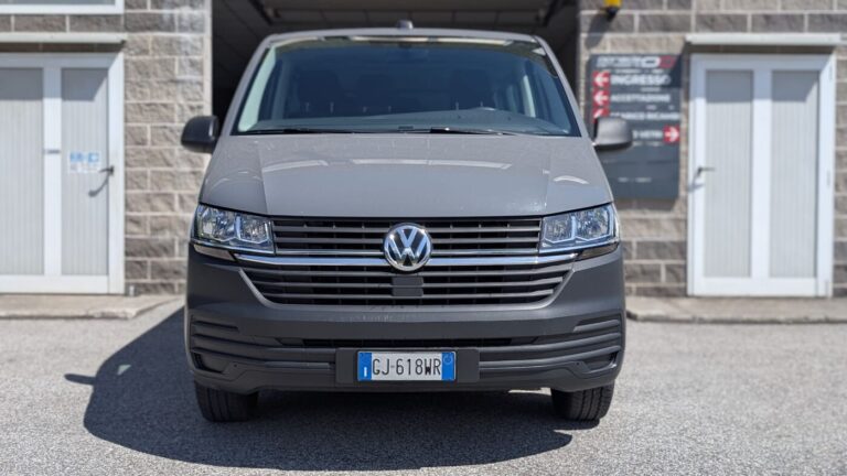 Volkswagen Caravelle – foto 5 di 11