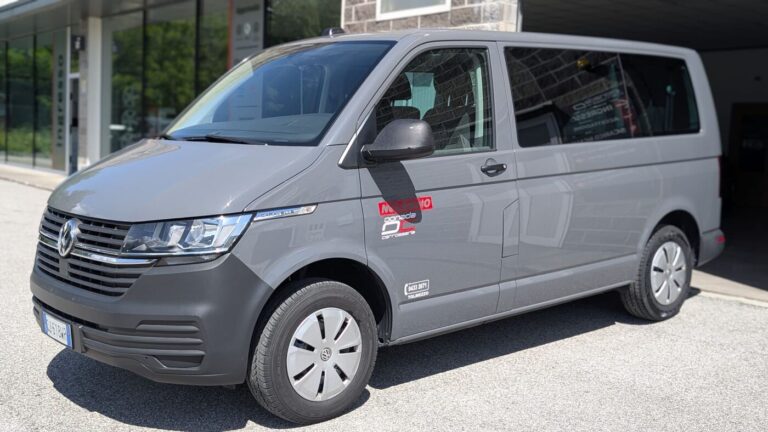 Volkswagen Caravelle – foto 1 di 11