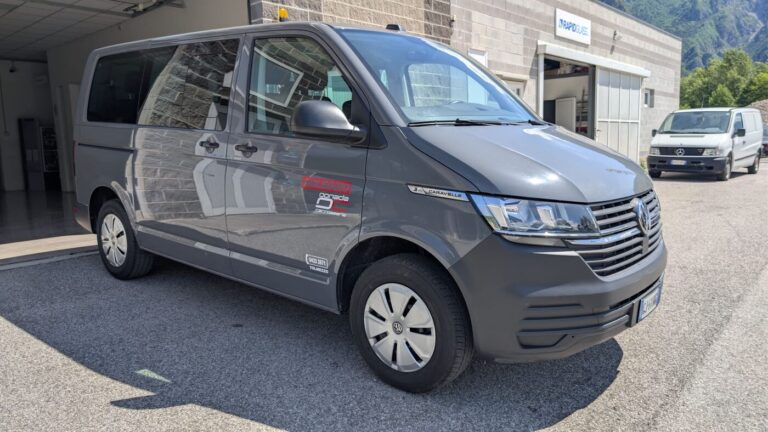 Volkswagen Caravelle – foto 2 di 11