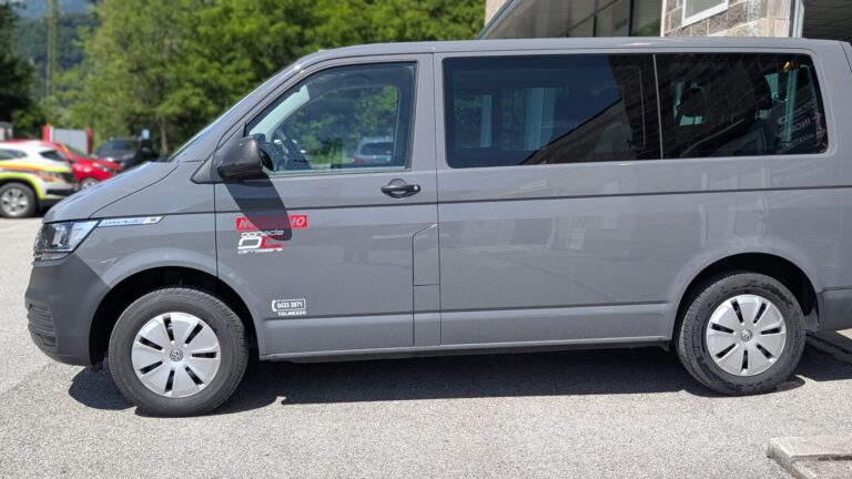 Volkswagen Caravelle – foto 3 di 11